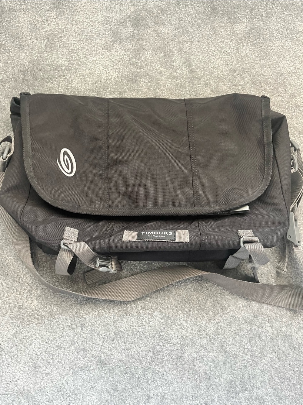 New Authentic Timbuk2 Medium Messenger Bag